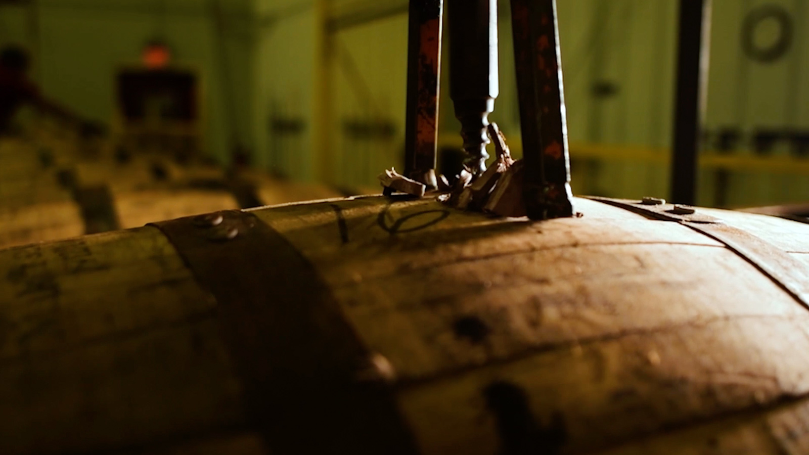 Video Tasting Whisky in Barrels Age to taste Whisky Maker's Mark