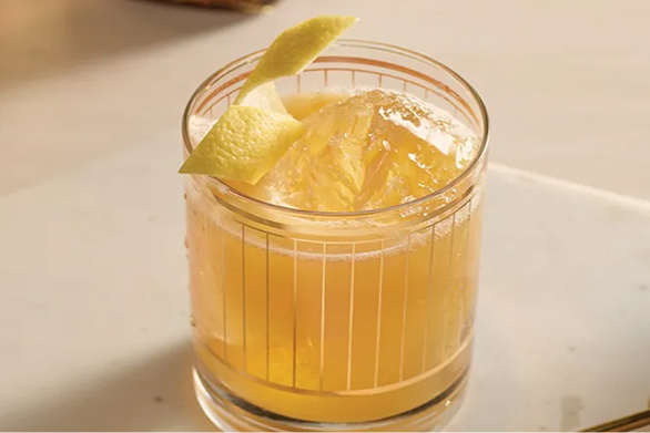 Glass Lemon Peel Honey Color Indoor Plate Maker’s Mark